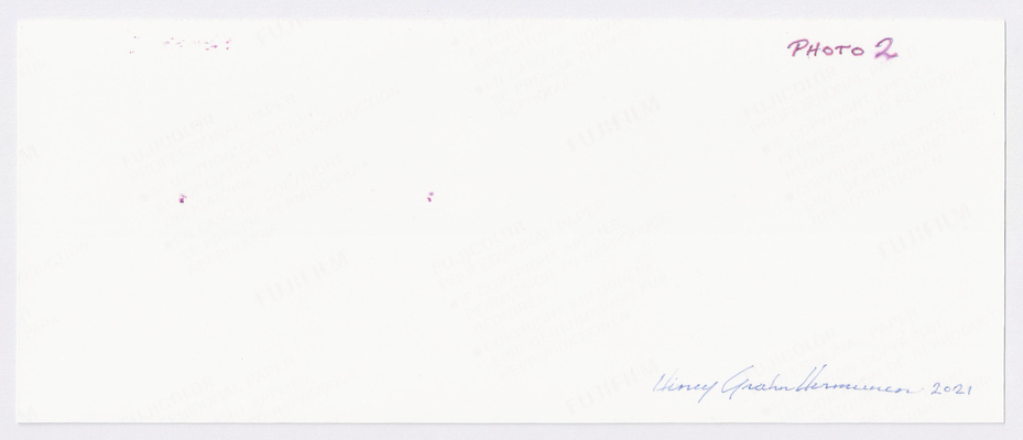 Photo 1 ; Photo 2 ; Photo 3
Photo 1 ; Photo 2 ; Photo 3